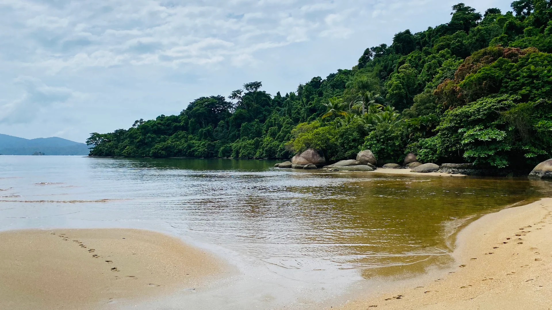 Jabaquara`s Beach - Photo by Julien Glv